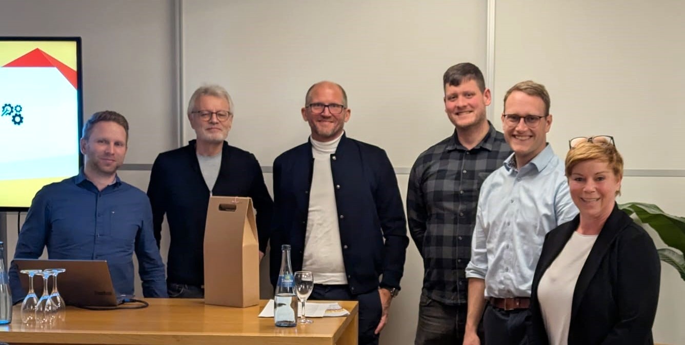 Vorstand und Vortragende bei der Diskussionsrunde zur Mitgliederversammlung UFW